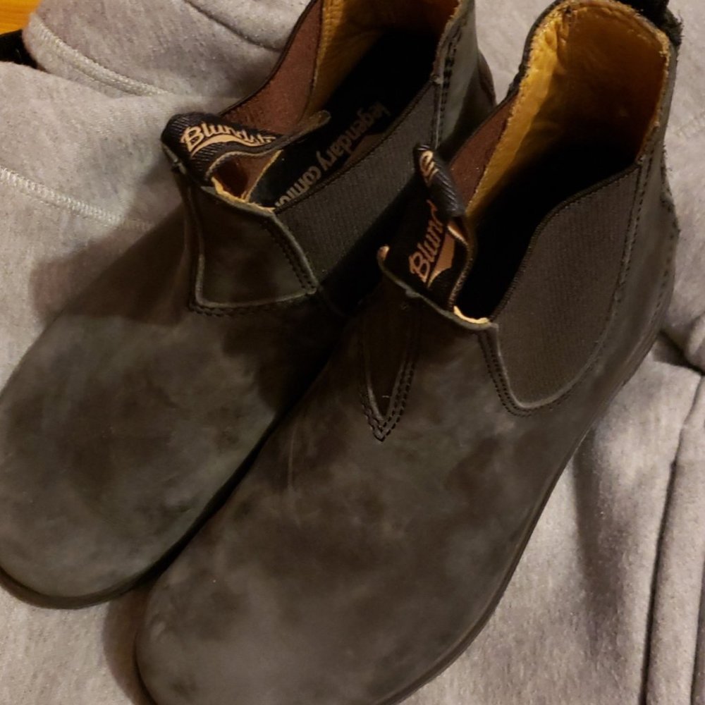 Womens blundstones